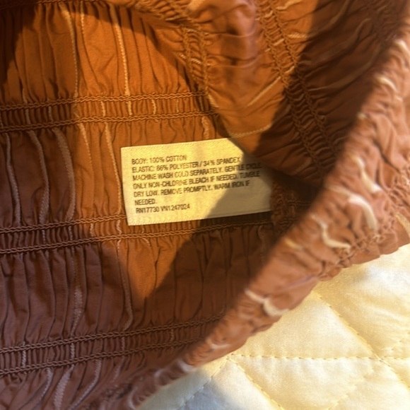 Dusty rose colored crop top from Target-size XS detachable straps - Picture 4 of 5